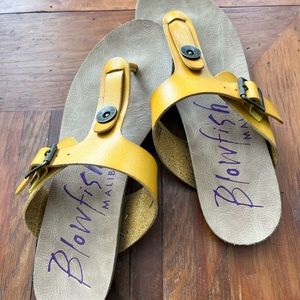 Blowfish, sandal size 7
